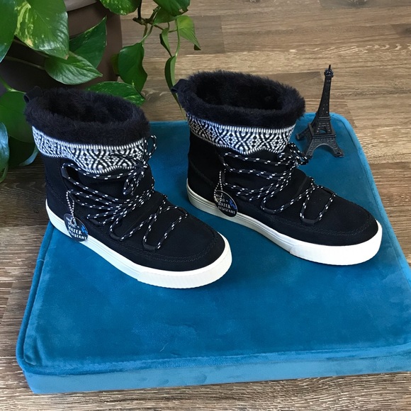 Toms Shoes - NEW Toms Alpine black Leather suede boots